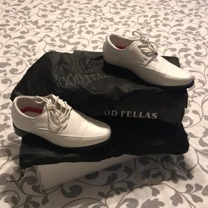 All white Boys size 10 Leather shoes